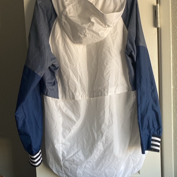 ADIDAS wind breaker, blue color blocking Zip-up size L - Picture 4 of 4